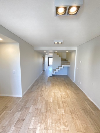 1200 Sarmiento, Macrocentro, 2000, 1 Dormitorio Habitaciones, 0 ,1 BañoBathrooms,Departamentos,En Venta,Sarmiento,0,1593